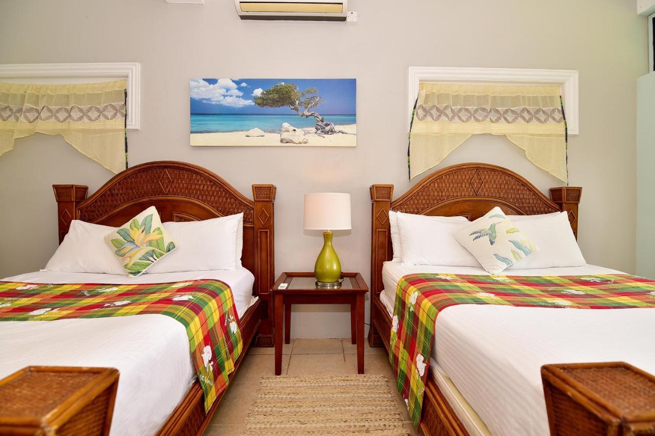 Beachfront Villa Gros Islet Exterior photo