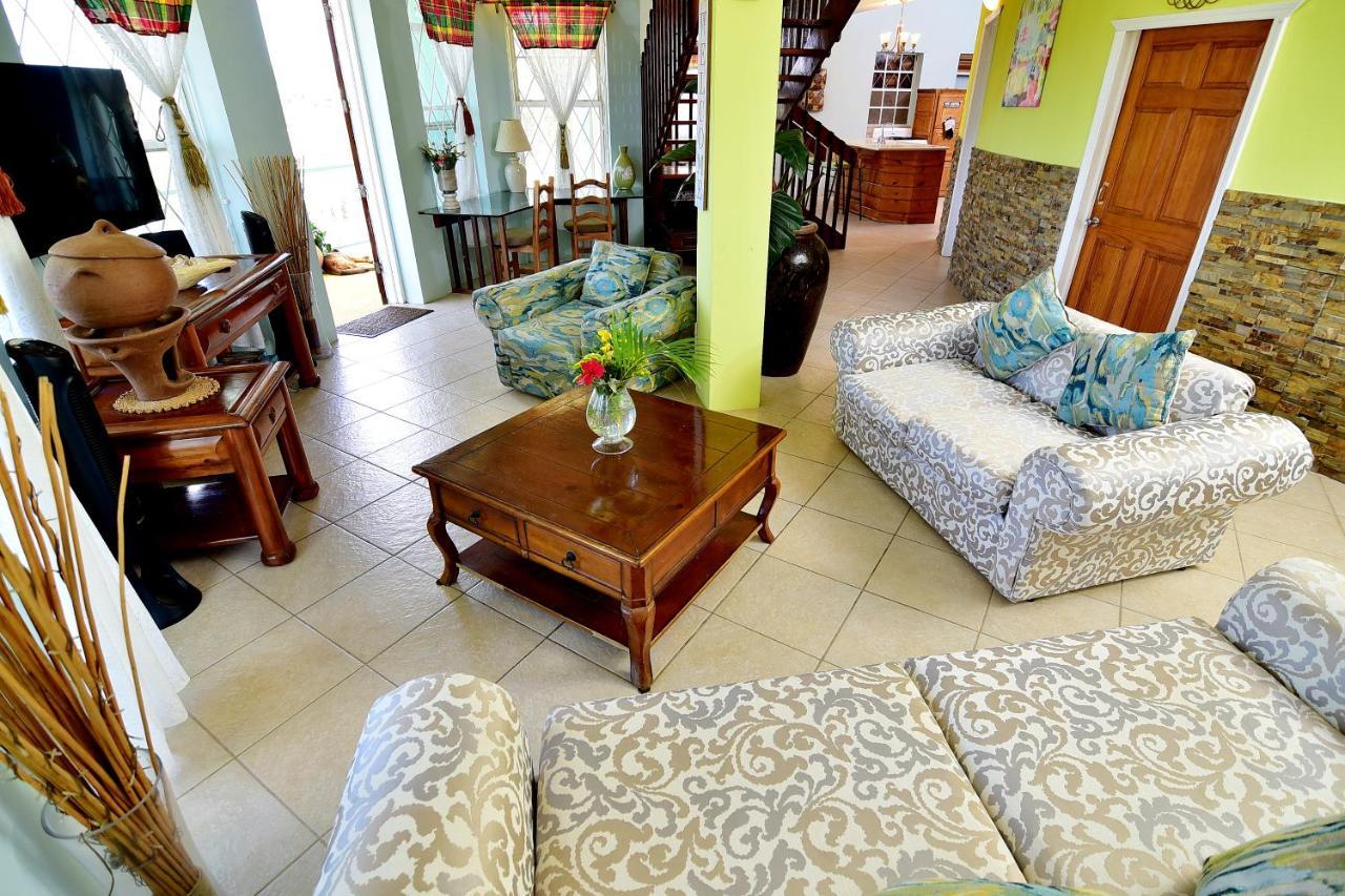 Beachfront Villa Gros Islet Exterior photo