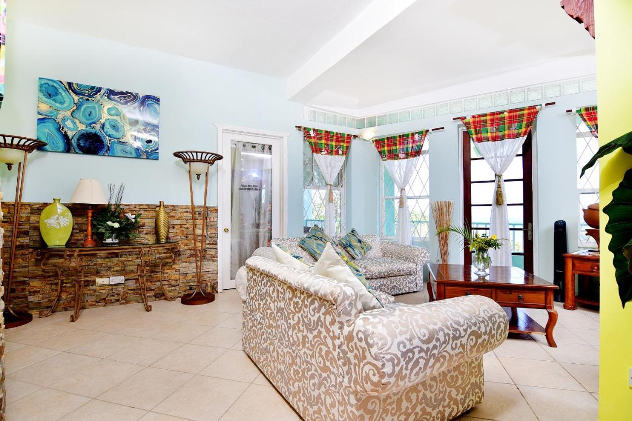 Beachfront Villa Gros Islet Exterior photo