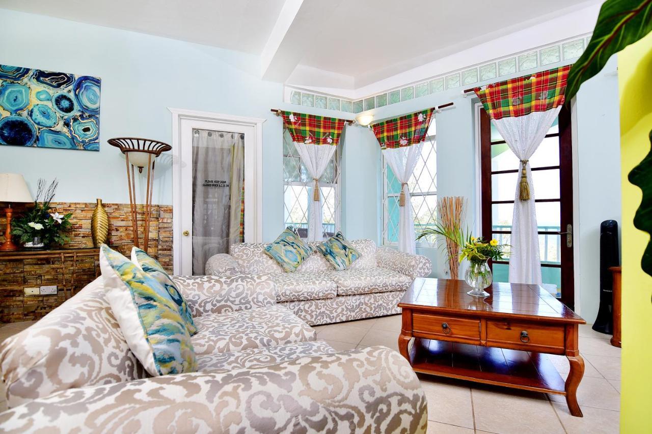 Beachfront Villa Gros Islet Exterior photo